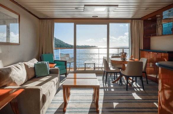 Paul Gauguin Cruises, Owners Suite 0.png